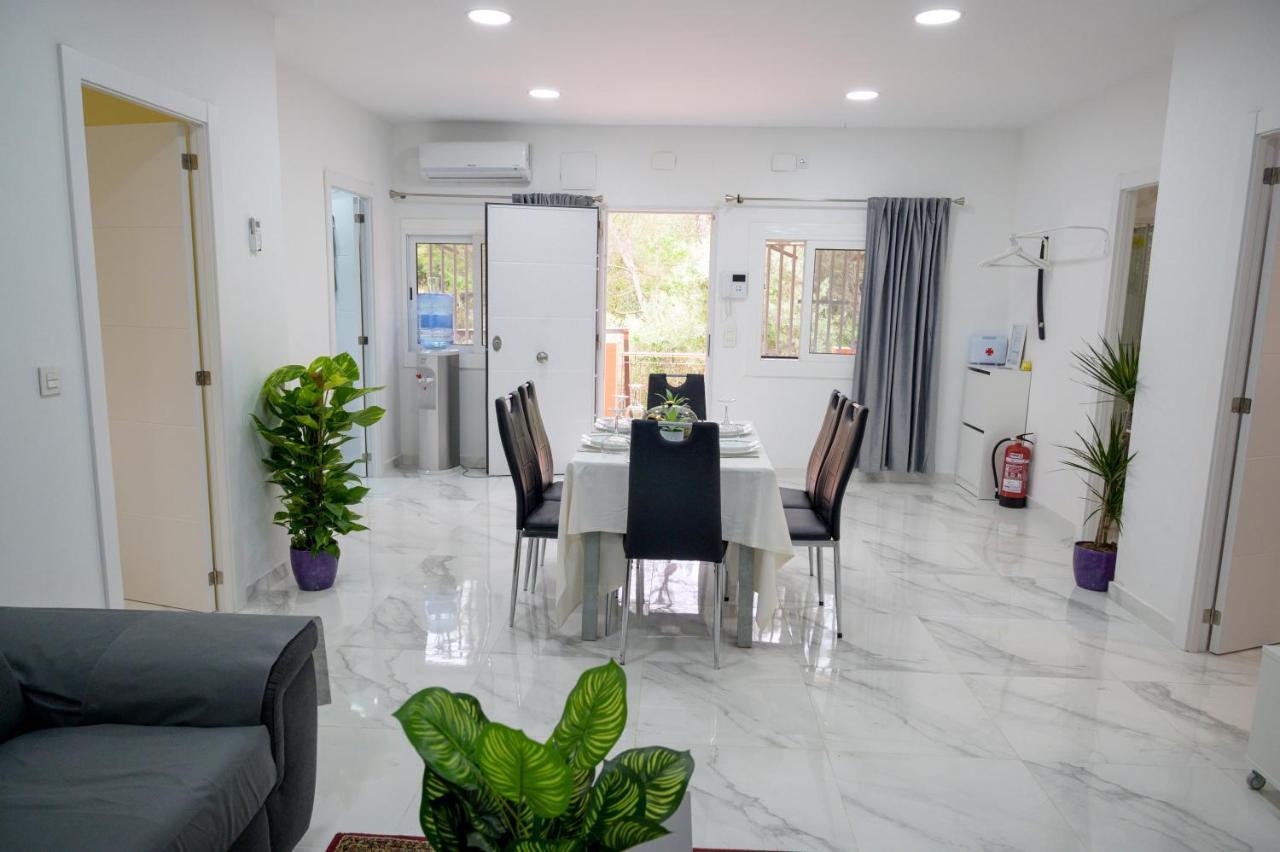 圣埃斯特韦·塞斯罗维尔Relax House Barcelone别墅 外观 照片