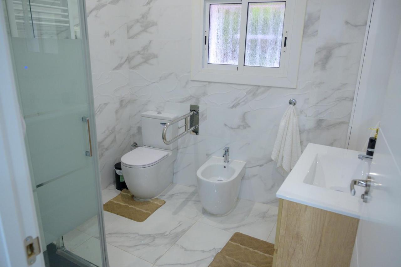 圣埃斯特韦·塞斯罗维尔Relax House Barcelone别墅 外观 照片