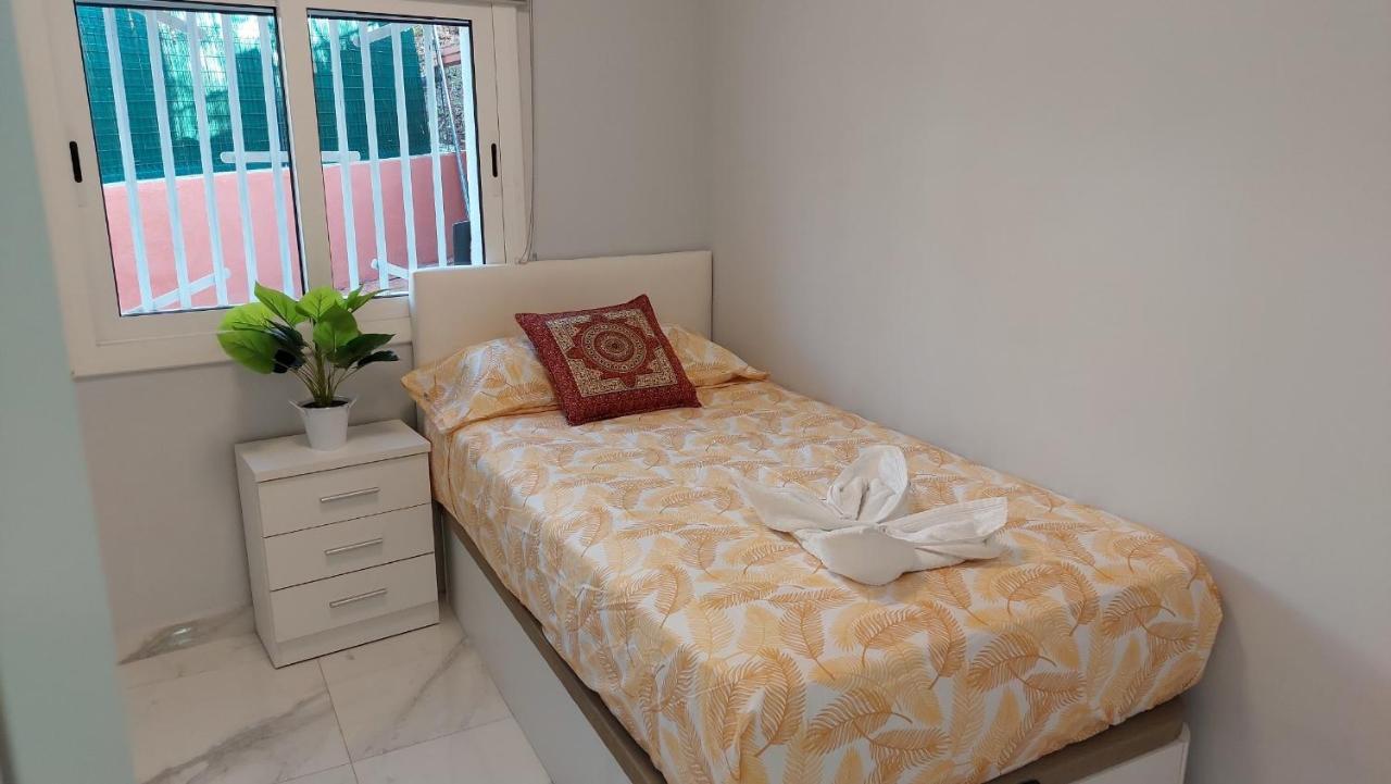 圣埃斯特韦·塞斯罗维尔Relax House Barcelone别墅 外观 照片