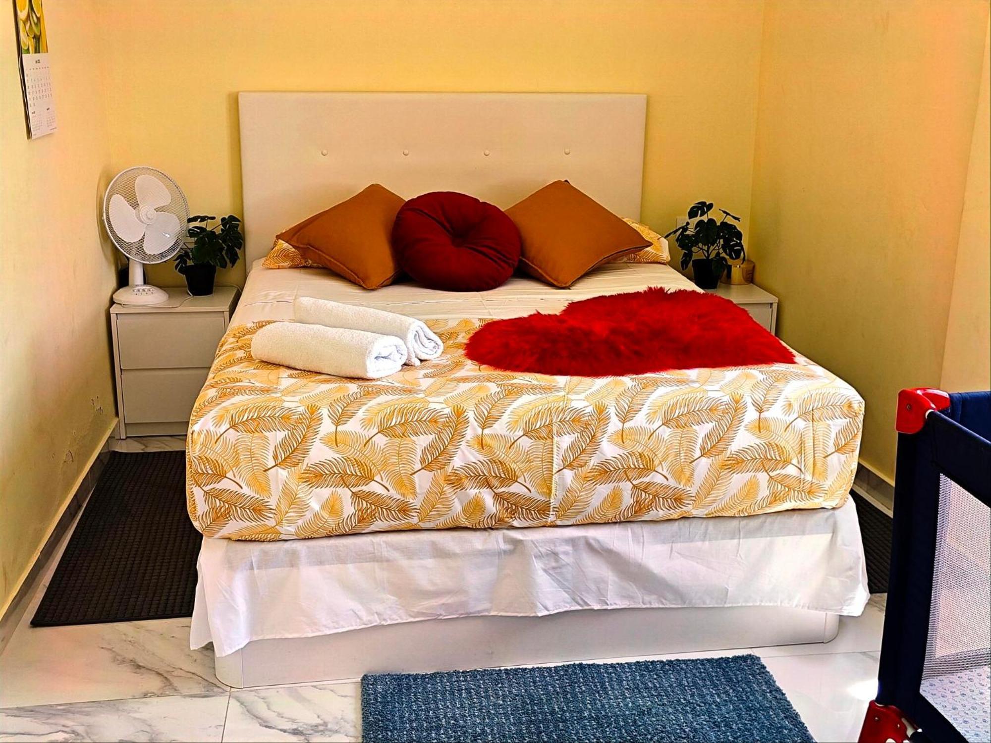 圣埃斯特韦·塞斯罗维尔Relax House Barcelone别墅 外观 照片