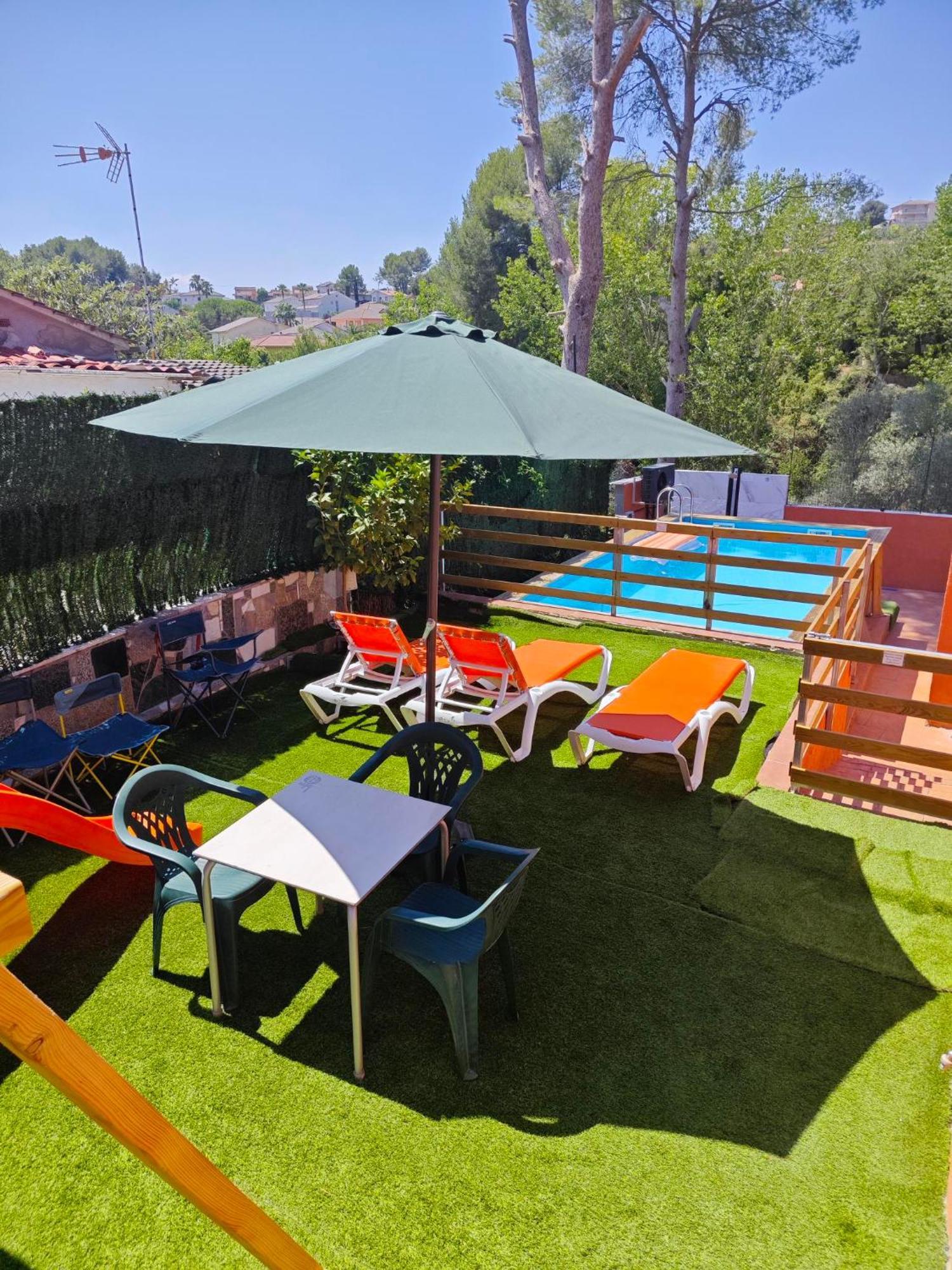 圣埃斯特韦·塞斯罗维尔Relax House Barcelone别墅 外观 照片