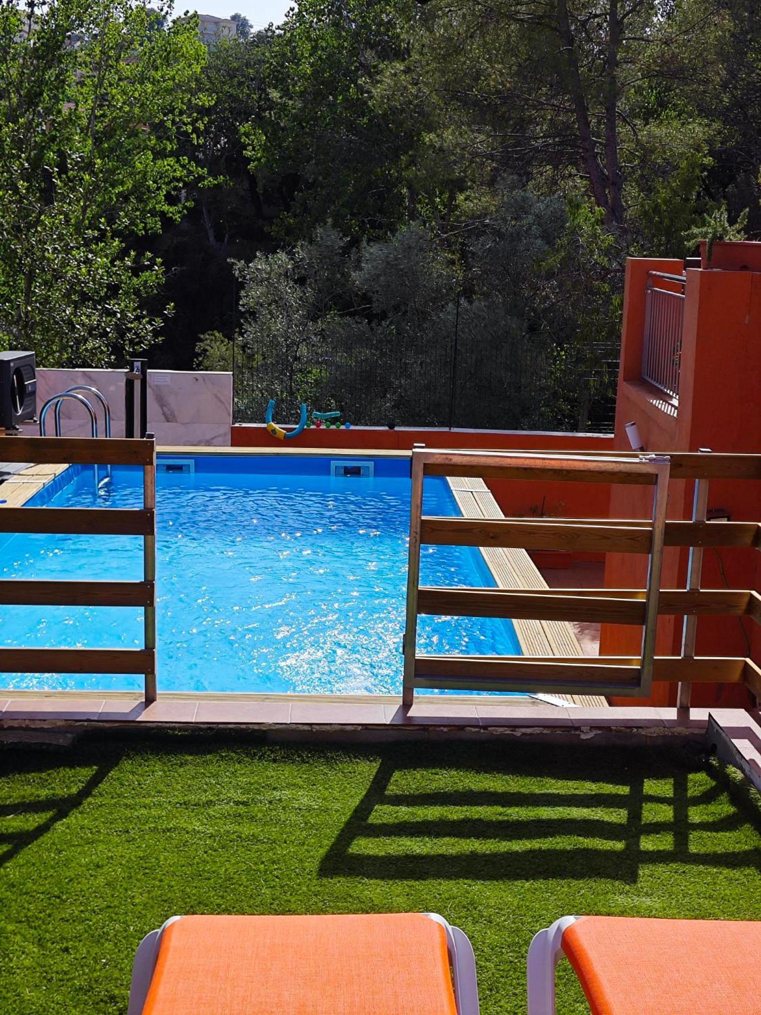 圣埃斯特韦·塞斯罗维尔Relax House Barcelone别墅 外观 照片