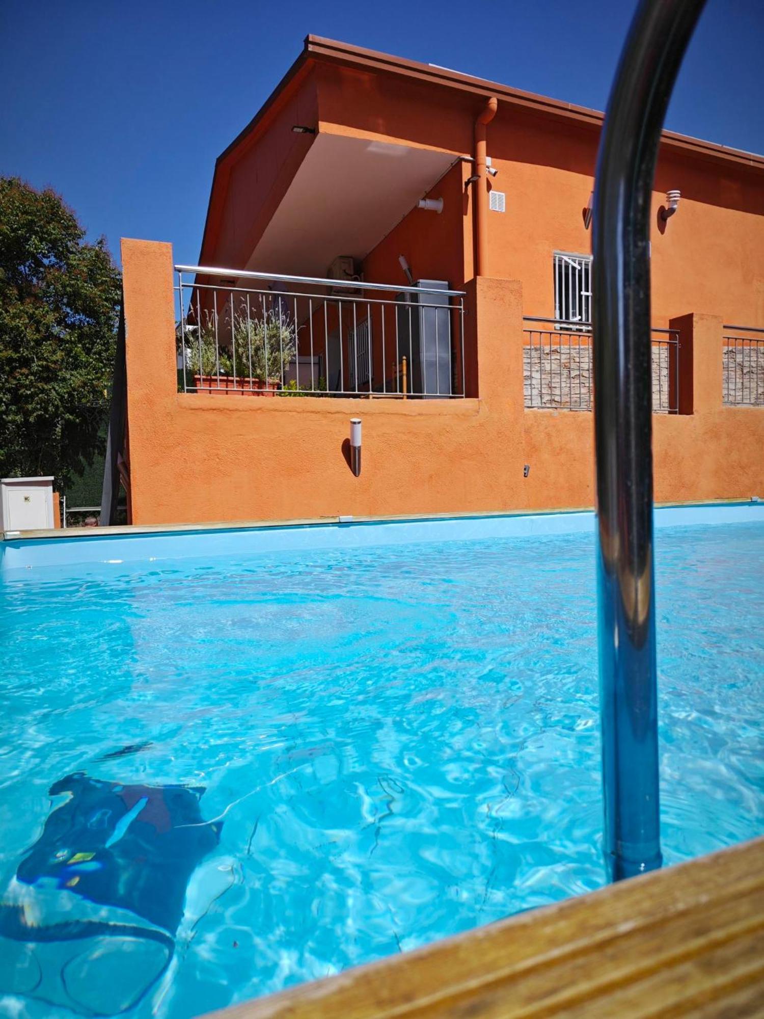 圣埃斯特韦·塞斯罗维尔Relax House Barcelone别墅 外观 照片